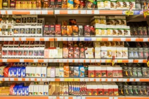Governo Federal discute a possibilidade de liberar venda de alimentos vencidos